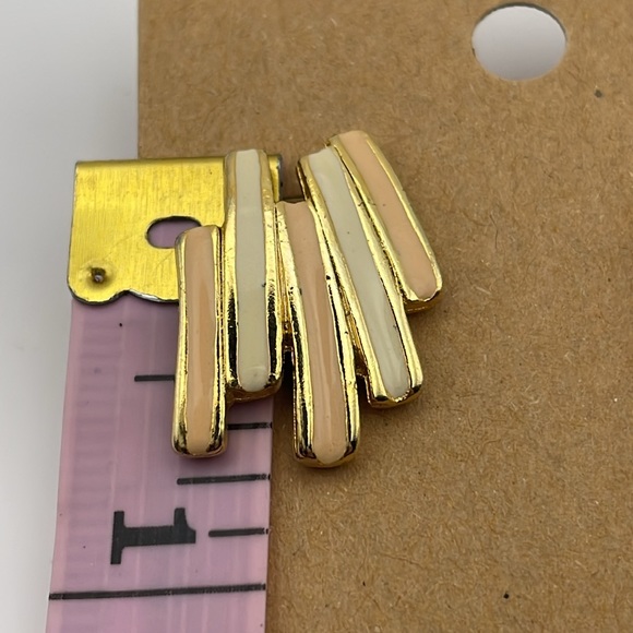 Gold Tone Enamel on Metal Stud Earrings (F106) - Picture 3 of 5